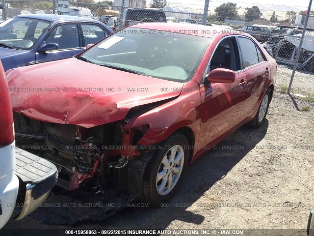 4T4BF3EK0BR218021 - 2011 TOYOTA CAMRY SE/LE/XLE RED photo 2