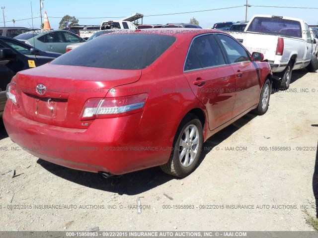 4T4BF3EK0BR218021 - 2011 TOYOTA CAMRY SE/LE/XLE RED photo 4