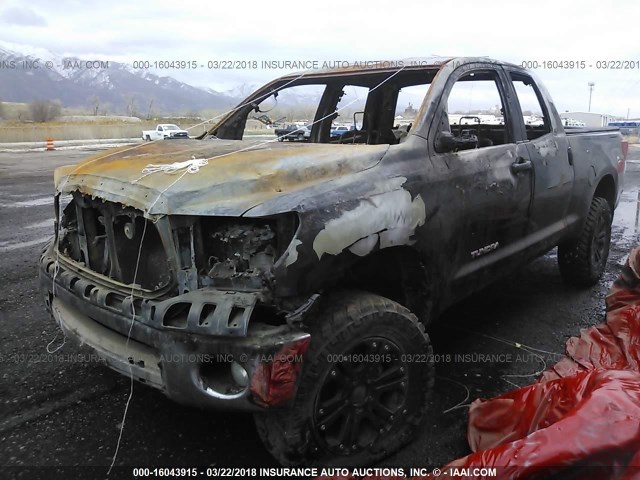 5TFUM5F13BX023575 - 2011 TOYOTA TUNDRA DOUBLE CAB SR5 BLUE photo 2