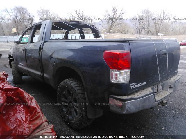 5TFUM5F13BX023575 - 2011 TOYOTA TUNDRA DOUBLE CAB SR5 BLUE photo 3