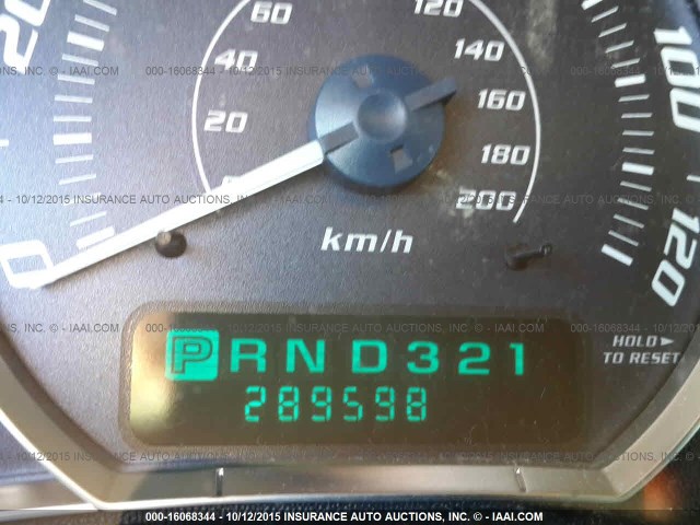 1GYEK63N62R194911 - 2002 CADILLAC ESCALADE LUXURY Weiß Foto 7