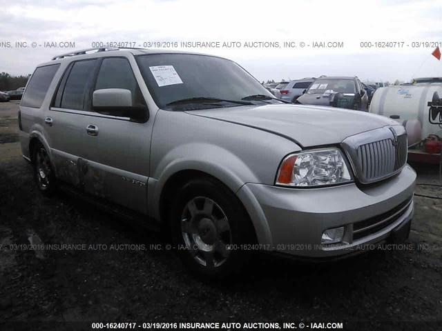 5LMFU285X6LJ07180 - 2006 LINCOLN NAVIGATOR SILVER photo 1