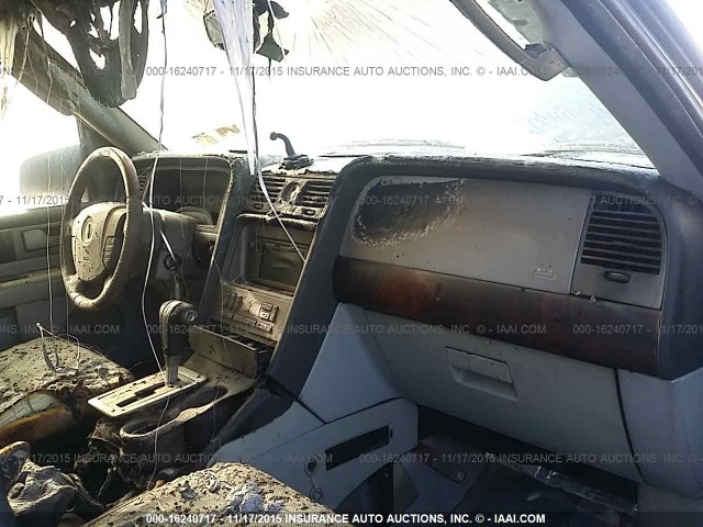 5LMFU285X6LJ07180 - 2006 LINCOLN NAVIGATOR SILVER photo 5