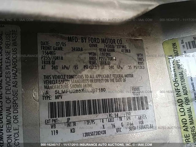 5LMFU285X6LJ07180 - 2006 LINCOLN NAVIGATOR SILVER photo 9