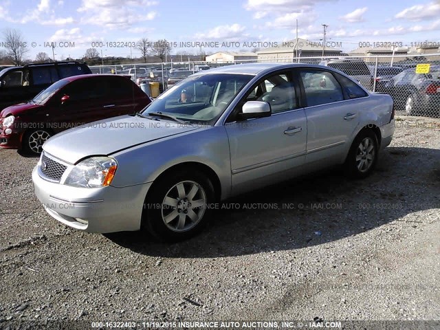 1FAFP241X5G134023 - 2005 FORD FIVE HUNDRED SEL SILVER photo 2