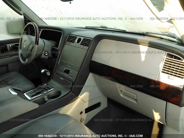 5LMFU28535LJ06161 - 2005 LINCOLN NAVIGATOR BLACK photo 5