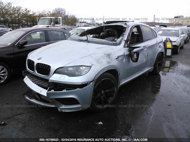 5YMGZ0C53ALK13124 - 2010 BMW X6 M Light Blue photo 2