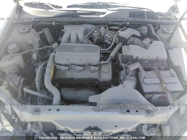4T1BF32K22U030874 - 2002 TOYOTA CAMRY LE/XLE/SE თეთრი ფოტო 10