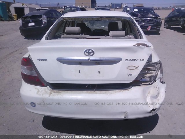 4T1BF32K22U030874 - 2002 TOYOTA CAMRY LE/XLE/SE თეთრი ფოტო 6