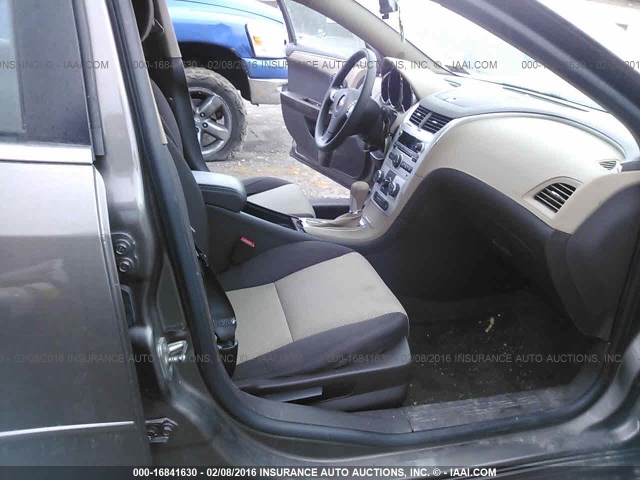 1G1ZB5E01CF318663 - 2012 CHEVROLET MALIBU LS 棕色 照片 5