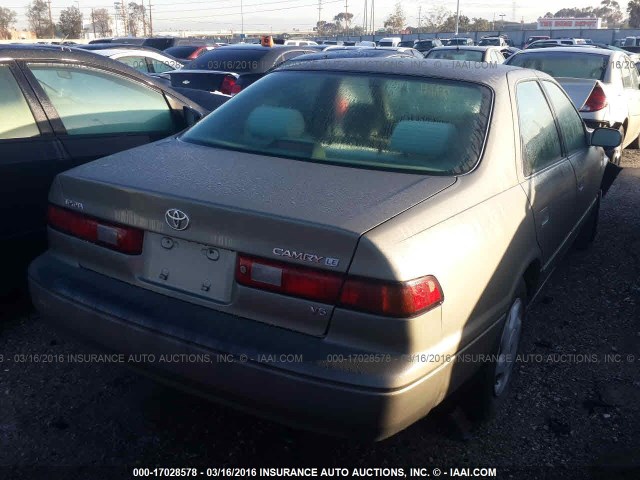 JT2BF22K5V0080476 - 1997 TOYOTA CAMRY LE/XLE Champagne photo 4
