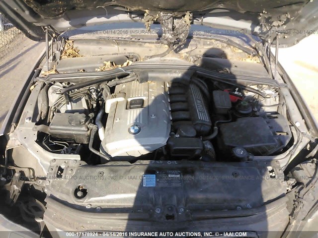 WBANF73576CC34017 - 2006 BMW 530 XI GRAY photo 10