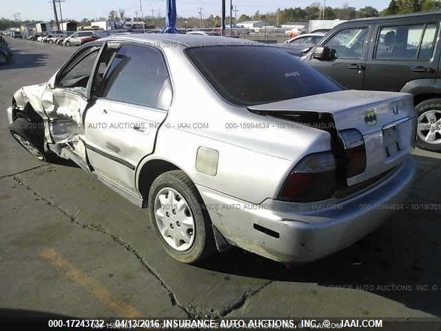 1HGCD5630TA122602 - 1996 HONDA ACCORD LX/EX TAN photo 3