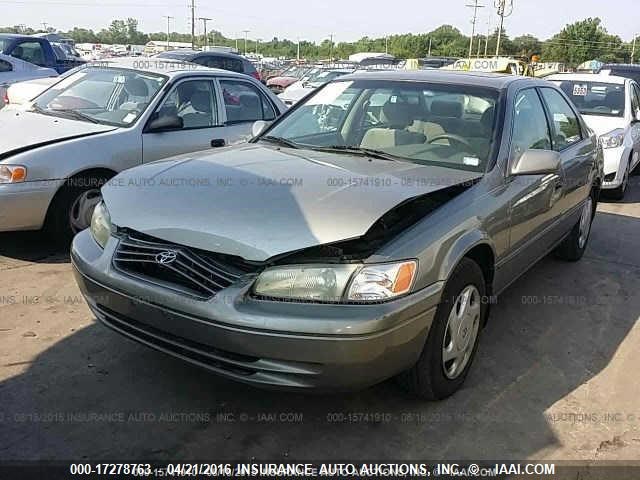 4T1BF22K2WU045536 - 1998 TOYOTA CAMRY CE/LE/XLE TAN photo 2