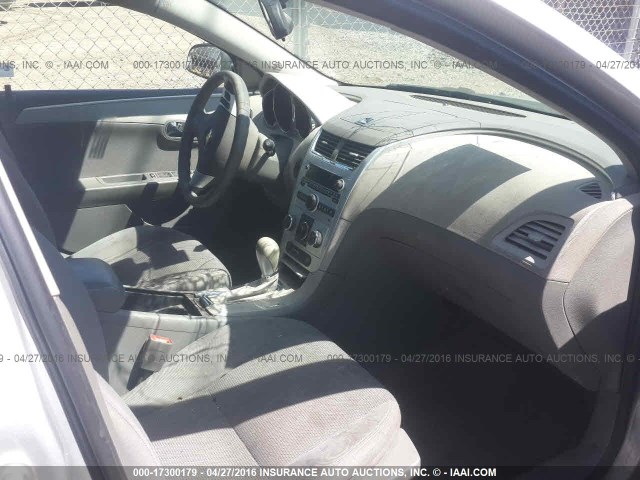 1G1ZB5EB1AF316829 - 2010 CHEVROLET MALIBU LS 灰色 照片 5
