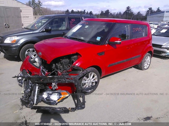 KNDJT2A69C7415971 - 2012 KIA SOUL +/!/SPORT RED photo 2