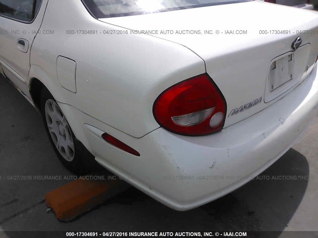 JN1CA31D7YT725296 - 2000 NISSAN MAXIMA GLE/GXE/SE WHITE photo 6