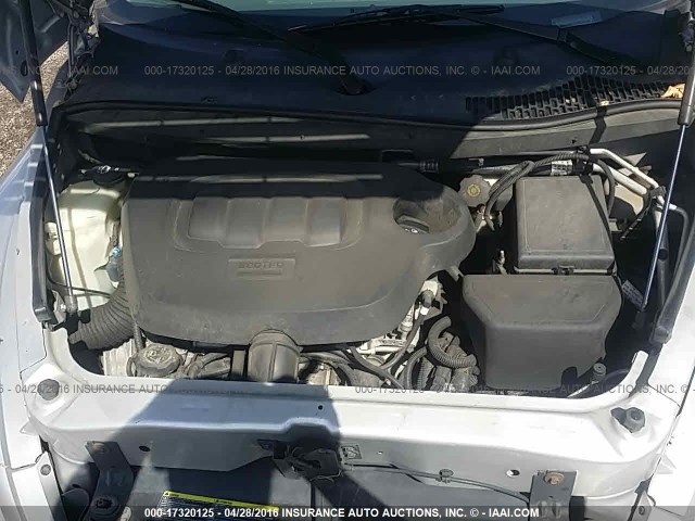 3GNDA13D68S638333 - 2008 CHEVROLET HHR LS SILVER photo 10