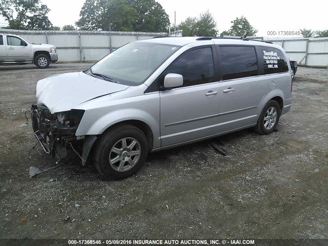 2A4RR5D12AR278879 - 2010 CHRYSLER TOWN & COUNTRY TOURING SILVER photo 2