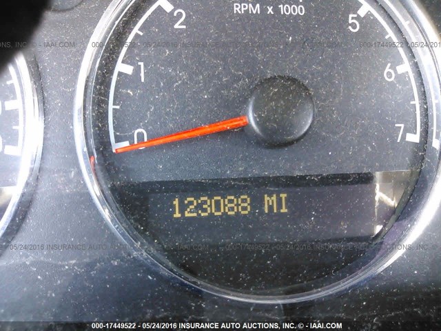 1GNDV23L06D109703 - 2006 CHEVROLET UPLANDER LS WHITE photo 7