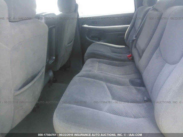 1GCHC23206F106196 - 2006 CHEVROLET SILVERADO C2500 HEAVY DUTY GRAY photo 8