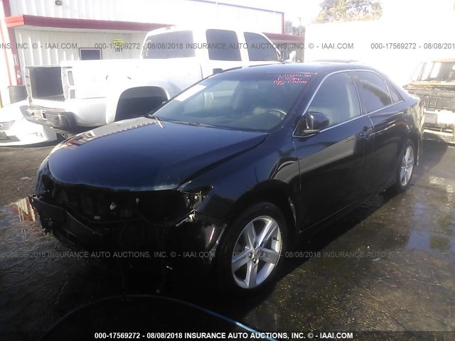 4T1BF1FK6DU259477 - 2013 TOYOTA CAMRY L/SE/LE/XLE შავი ფოტო 2