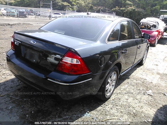 1FAFP24107G100708 - 2007 FORD FIVE HUNDRED SEL BLACK photo 4