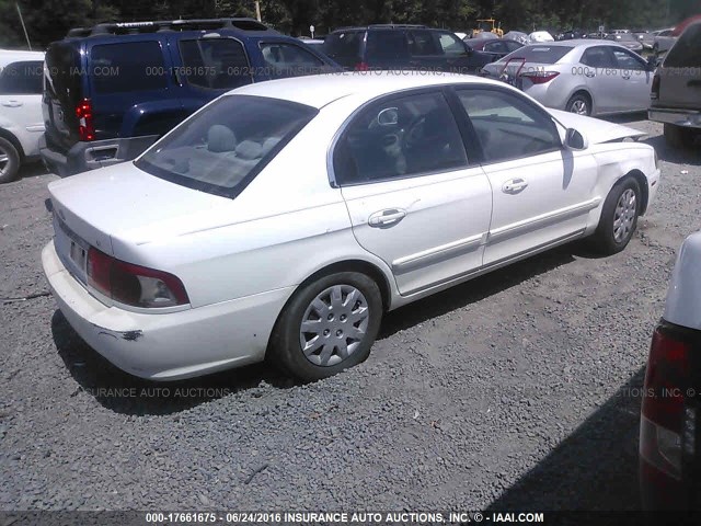 KNAGD126055390227 - 2005 KIA OPTIMA LX/EX WHITE photo 4