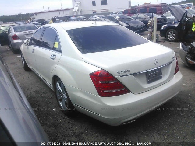 WDDNG8GB3AA340820 - 2010 MERCEDES-BENZ S 550 4MATIC WHITE photo 3