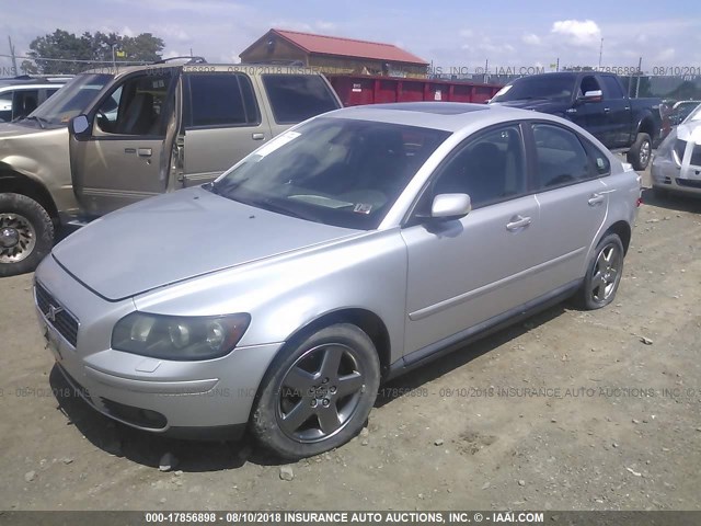 YV1MH682X52115603 - 2005 VOLVO S40 T5 SILVER photo 2