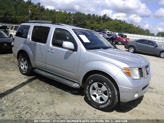 5N1AR18U25C710834 - 2005 NISSAN PATHFINDER LE/SE/XE SILVER photo 1