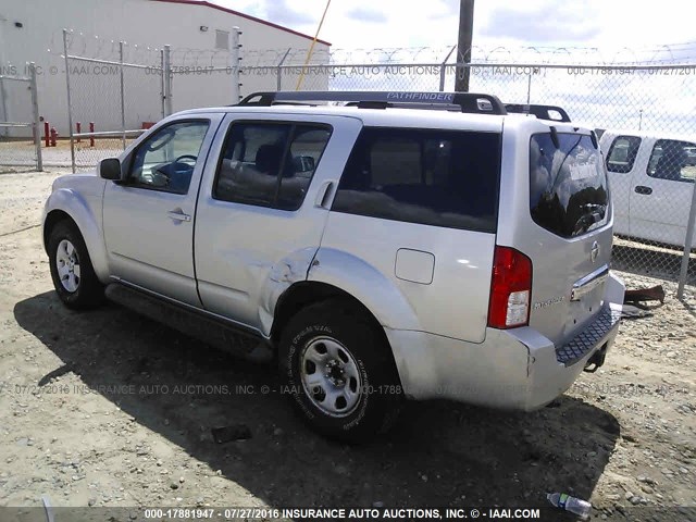 5N1AR18U25C710834 - 2005 NISSAN PATHFINDER LE/SE/XE SILVER photo 3