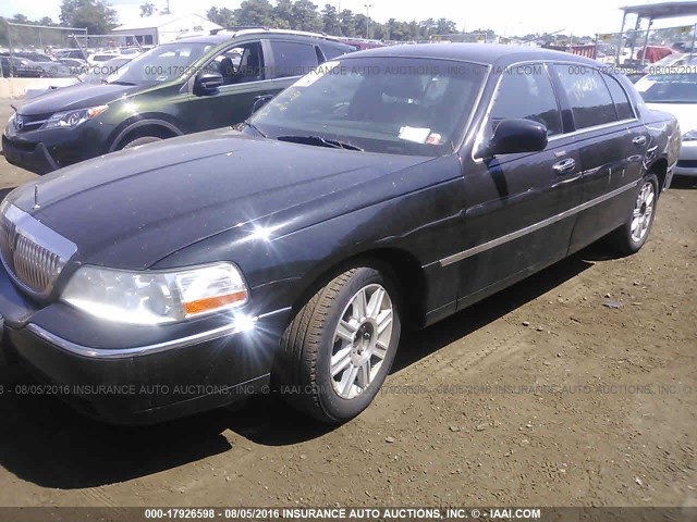 2LNBL8EV5BX753851 - 2011 LINCOLN TOWN CAR EXECUTIVE L BLACK photo 2