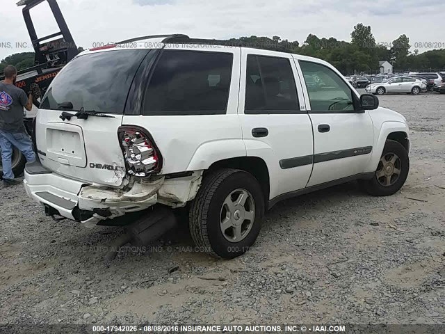 1GNDT13SX32403415 - 2003 CHEVROLET TRAILBLAZER  WHITE photo 4