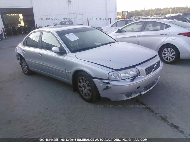 YV1TH592151397589 - 2005 VOLVO S80 2.5T SILVER photo 1