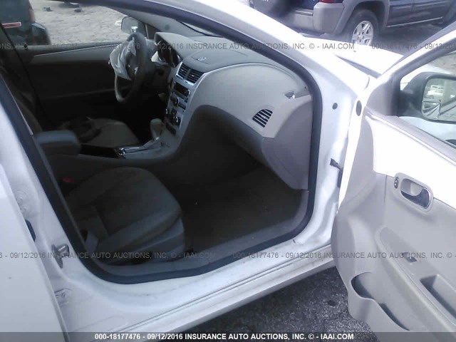 1G1ZA5E06CF238486 - 2012 CHEVROLET MALIBU LS თეთრი ფოტო 5