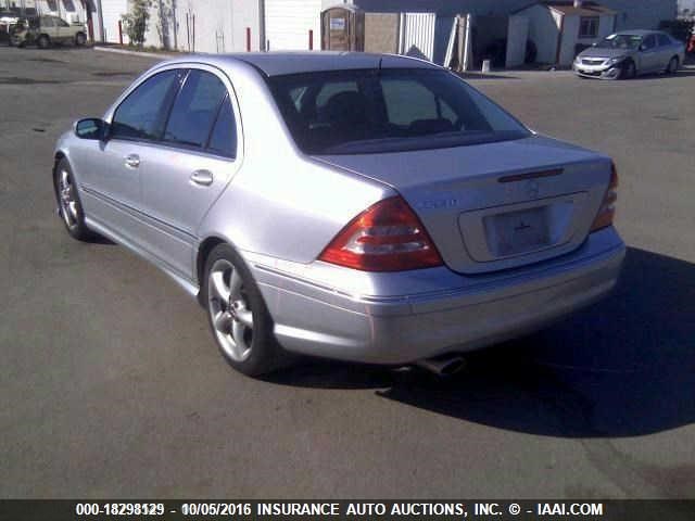 WDBRF52H66F731736 - 2006 MERCEDES-BENZ C GENERATION 2006 230 SILVER photo 3