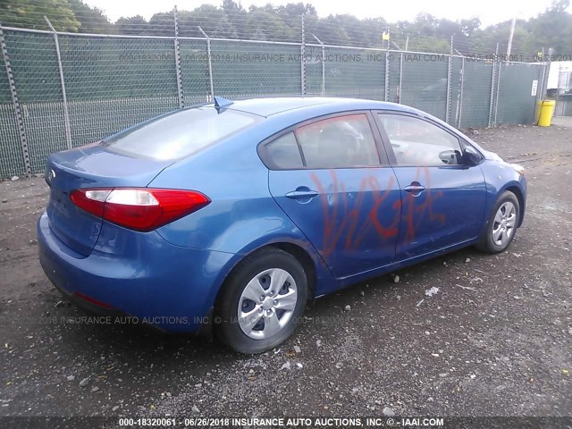 KNAFX4A62F5259582 - 2015 KIA FORTE LX BLUE photo 4