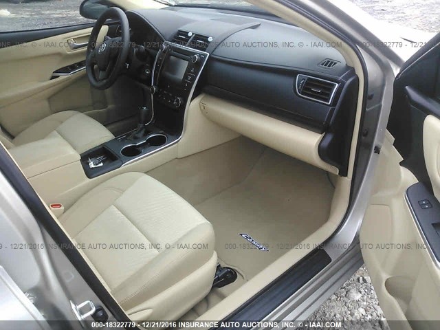 4T4BF1FK4FR509954 - 2015 TOYOTA CAMRY LE/XLE/SE/XSE GOLD photo 5