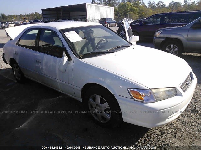 4T1BG22K81U828284 - 2001 TOYOTA CAMRY CE/LE/XLE WHITE photo 1