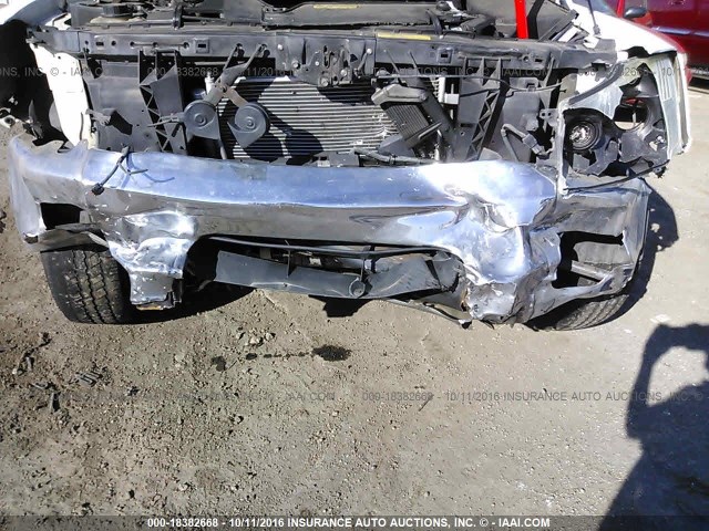 5N1AA08A14N714142 - 2004 NISSAN ARMADA SE/LE WHITE photo 6