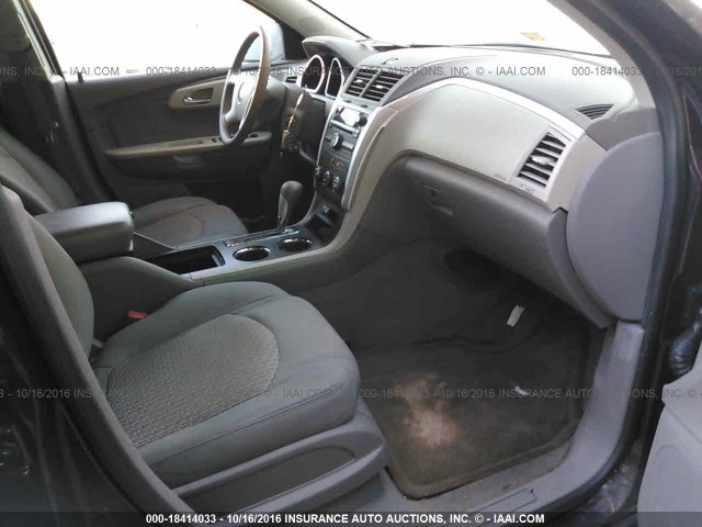 1GNLREED0AS135780 - 2010 CHEVROLET TRAVERSE LS PURPLE photo 5