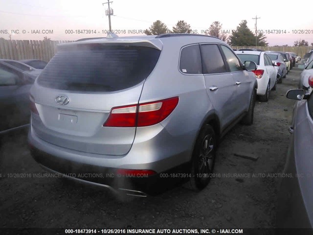 KM8SM4HF8GU154743 - 2016 HYUNDAI SANTA FE SE SILVER photo 4