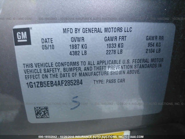 1G1ZB5EB4AF285284 - 2010 CHEVROLET MALIBU LS ნაცრისფერი ფოტო 9