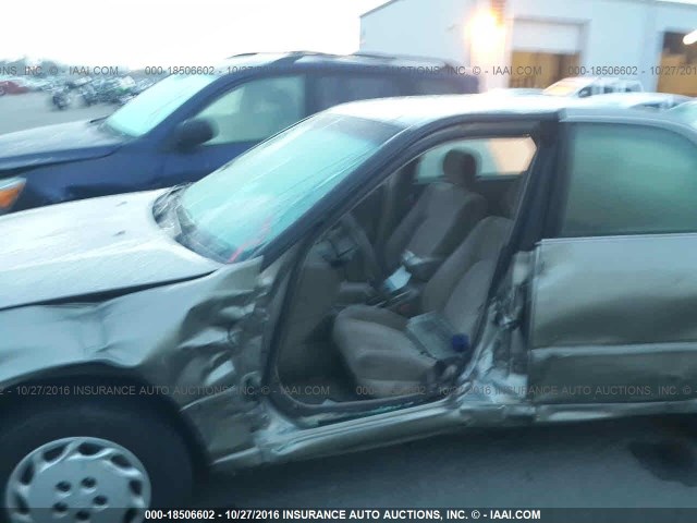 JT2BG22KXW0126561 - 1998 TOYOTA CAMRY CE/LE/XLE 香槟色 照片 6