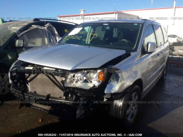 2A4RR5DG2BR766350 - 2011 CHRYSLER TOWN & COUNTRY TOURING SILVER photo 2