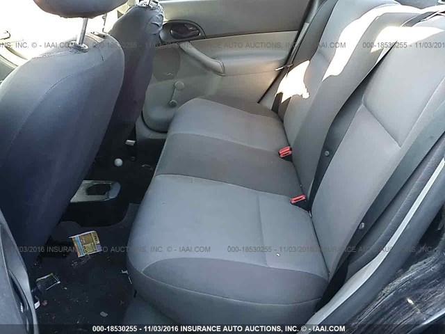 1FAFP34NX7W361469 - 2007 FORD FOCUS ZX4/S/SE/SES 黑色 照片 8