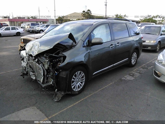 5TDYK3DC0DS362934 - 2013 TOYOTA SIENNA XLE/LIMITED GREEN photo 2