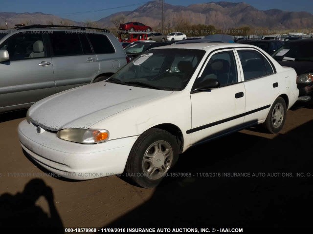 1Y1SK54821Z407309 - 2001 CHEVROLET GEO PRIZM LSI WHITE photo 2