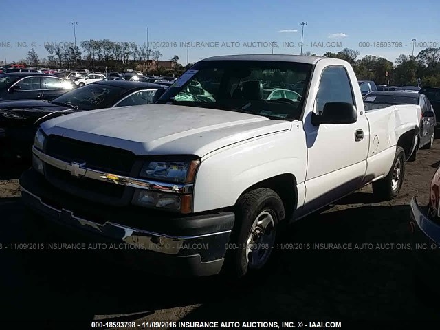 1GCEC14V83Z220897 - 2003 CHEVROLET SILVERADO C1500 WHITE photo 2